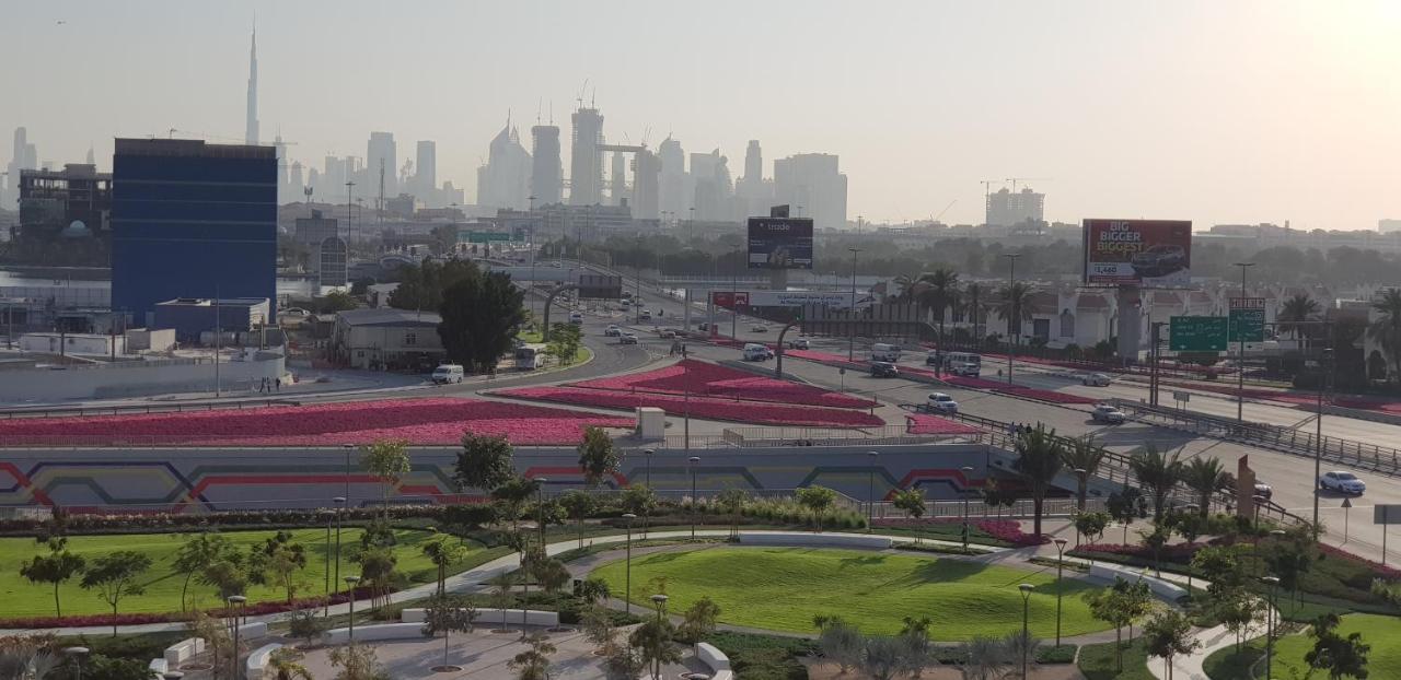 Tulip Creek Hotel Apartments Dubai Eksteriør bilde