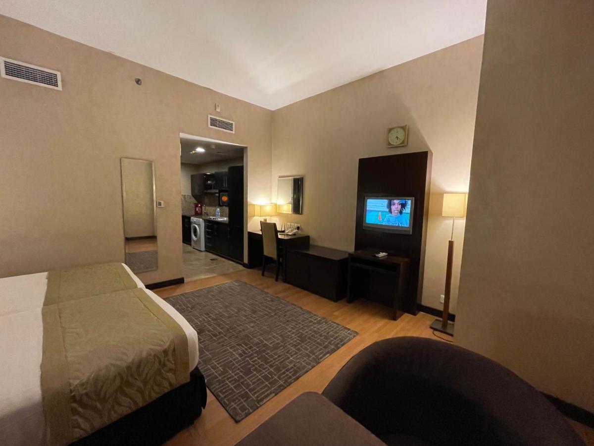 Tulip Creek Hotel Apartments Dubai Eksteriør bilde