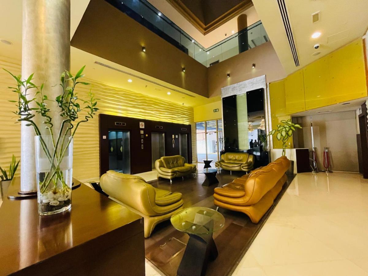 Tulip Creek Hotel Apartments Dubai Eksteriør bilde