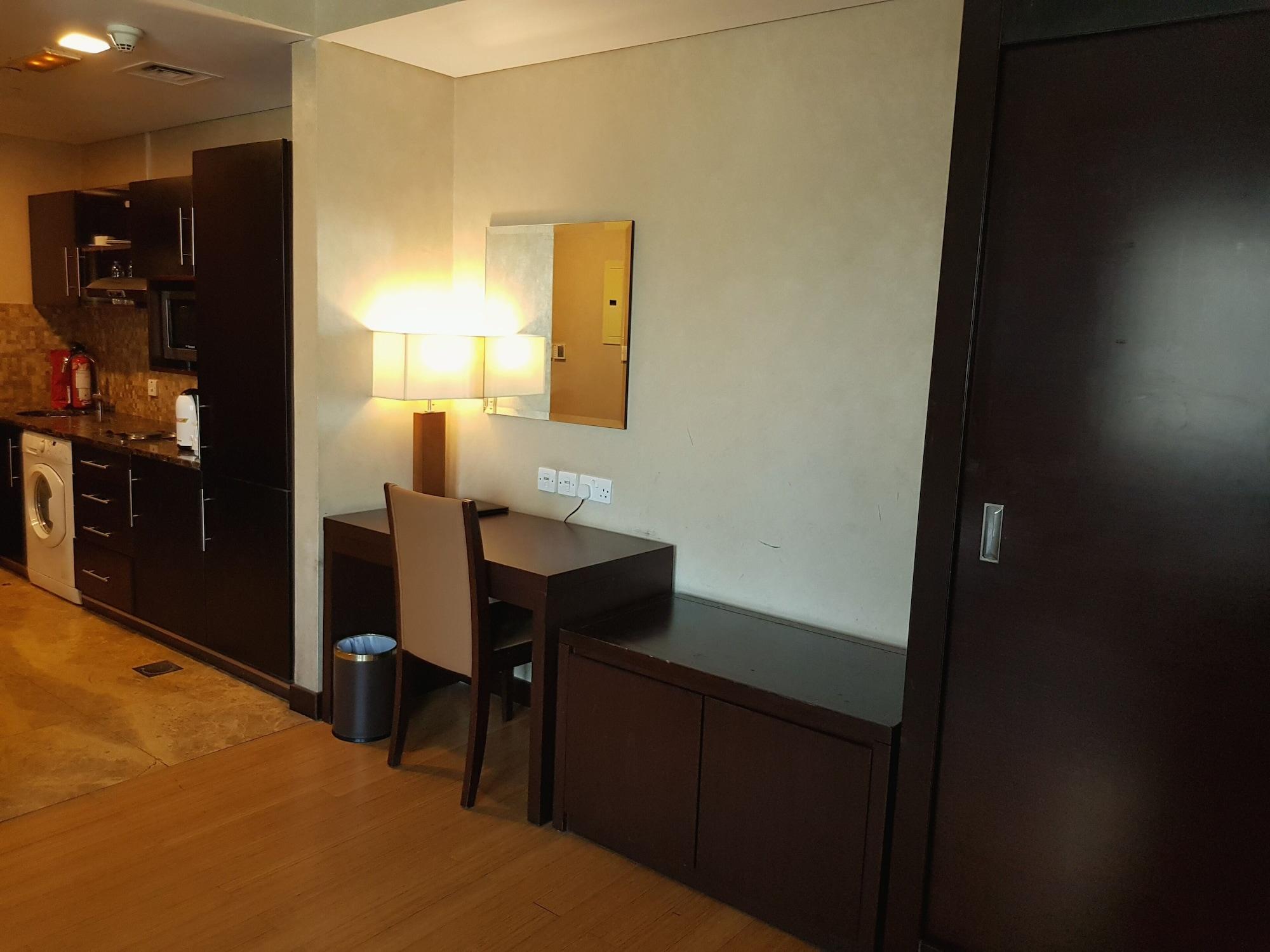 Tulip Creek Hotel Apartments Dubai Eksteriør bilde