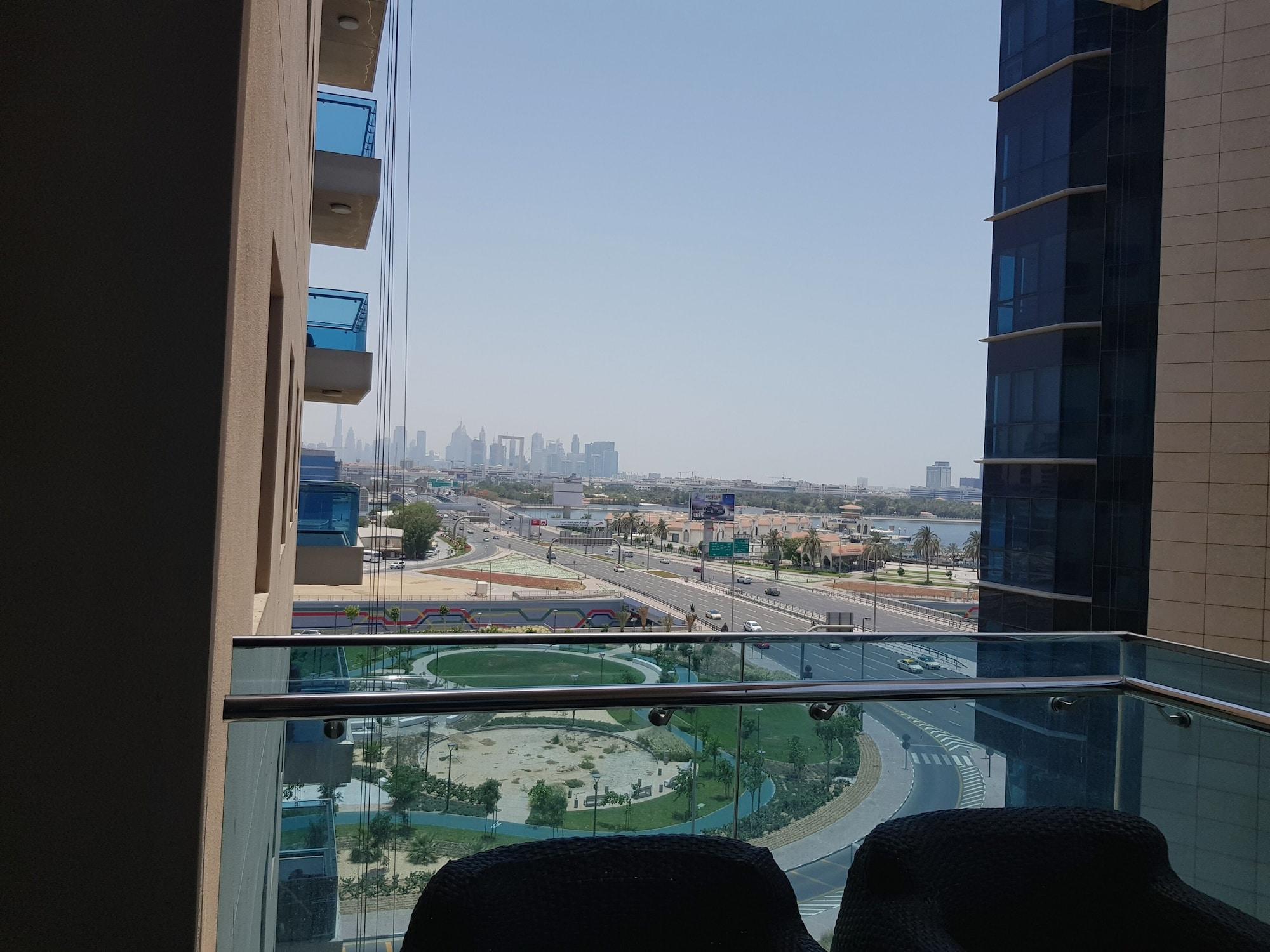 Tulip Creek Hotel Apartments Dubai Eksteriør bilde
