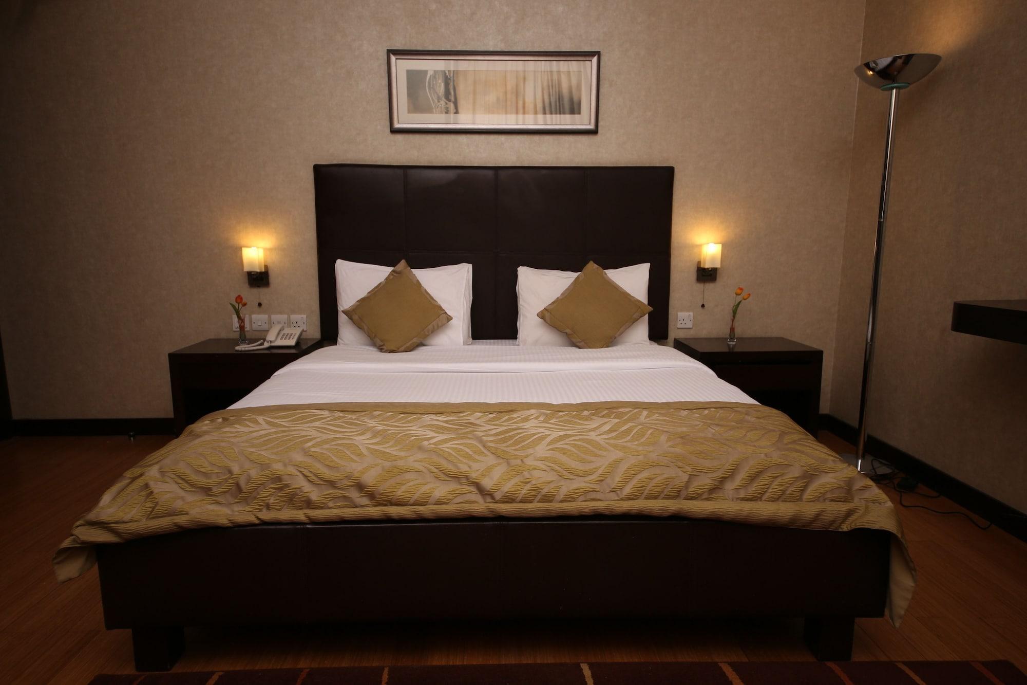 Tulip Creek Hotel Apartments Dubai Eksteriør bilde