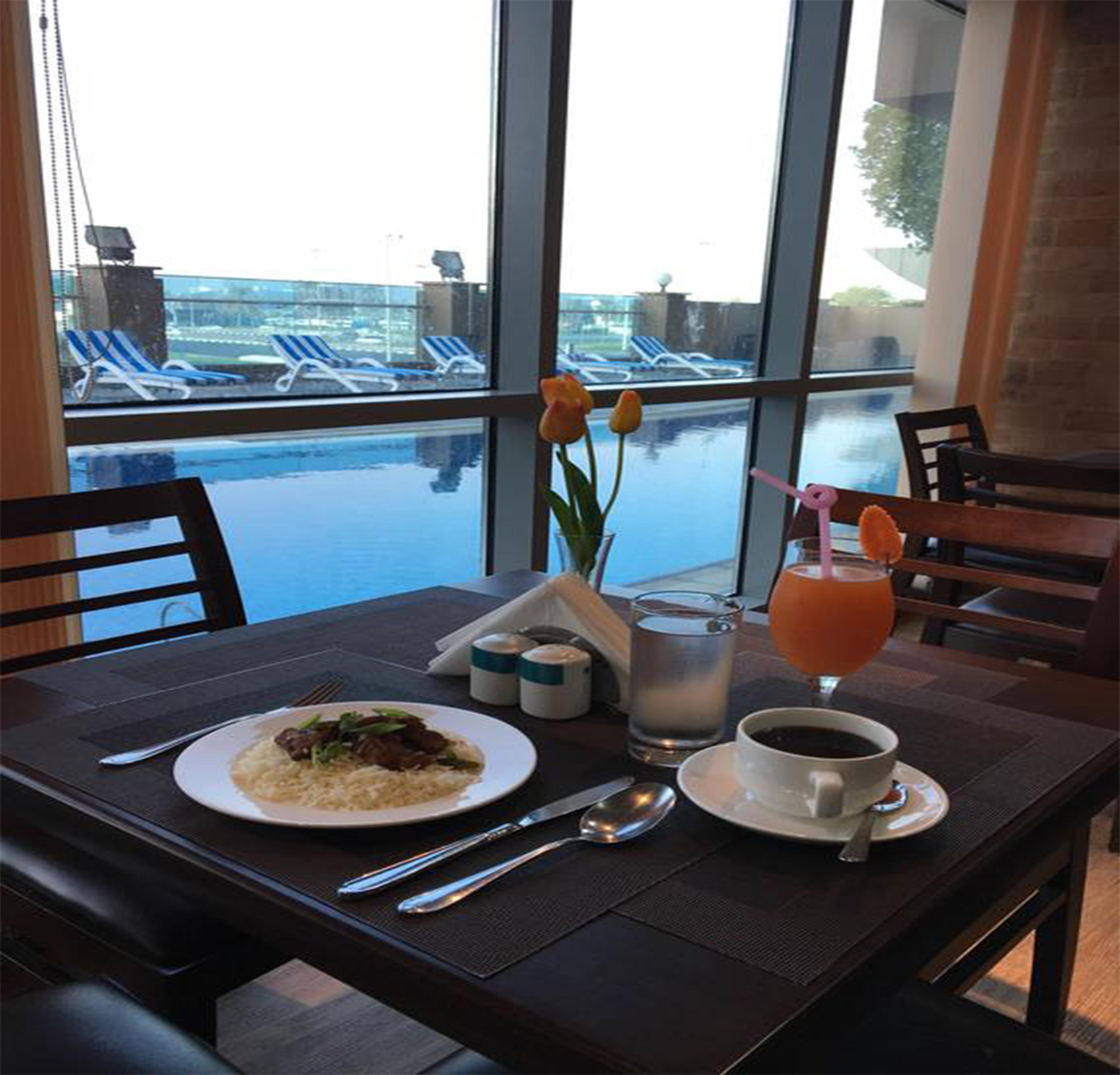 Tulip Creek Hotel Apartments Dubai Eksteriør bilde