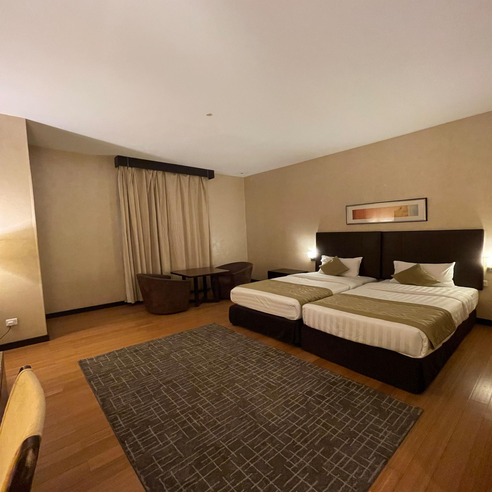Tulip Creek Hotel Apartments Dubai Eksteriør bilde