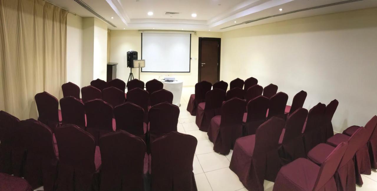 Tulip Creek Hotel Apartments Dubai Eksteriør bilde